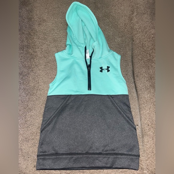 🍒6 items for $30🍒 Under Armour Sleeveless Hooded Vest - Picture 1 of 5
